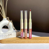 پوکه خط لب و لپگلاس شیگلم