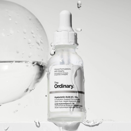 The Ordinary Hyaluronic Acid 2% + B5 آبرسان قوی و سبک