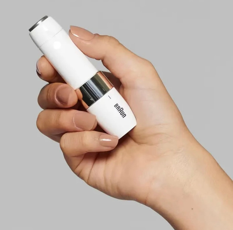 طراحی خوشدست و سبک شیور صورت زنانه براون